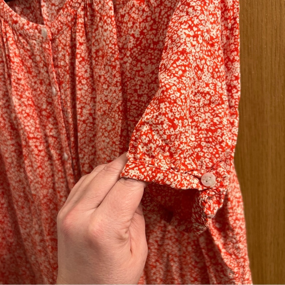 Universal Thread White and Red Blouse with Puff Sleeves and Peter Pan Collar - Picture 6 of 7